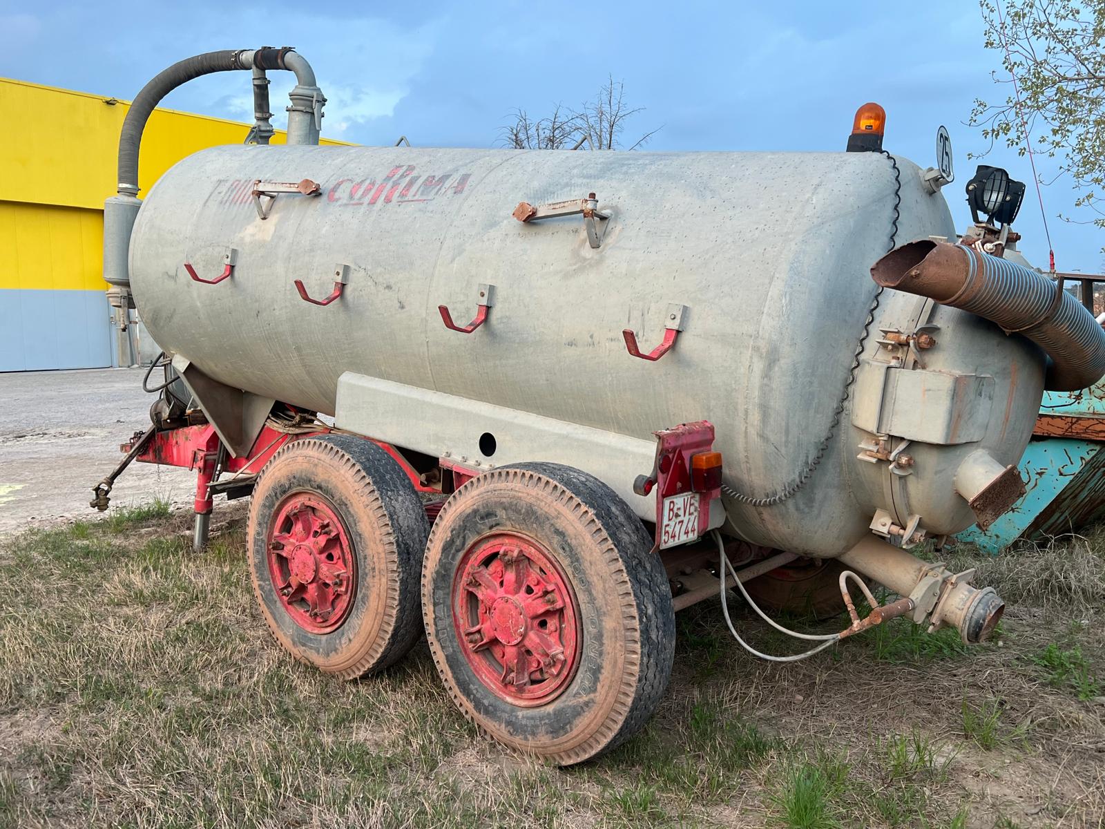 CISTERNA PURIN 8000 LITROS