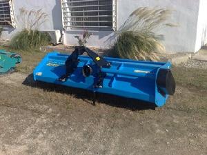 Trituradoras Desconocida agricom 2.600 cuchillas con ruedas Desconocida