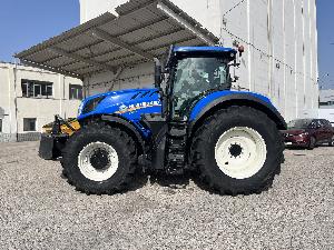 Tractors New Holland t7.275hd  New Holland
