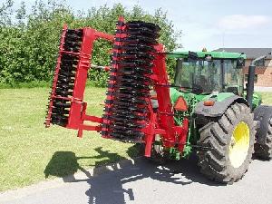 Subsolador Sub-Tiller plegado hidraulico