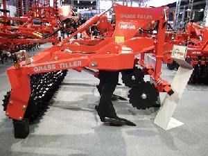 Subsolador GRASS-TILLER