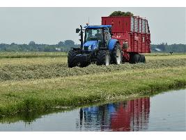 El Gobierno convoca subvenciones por 2 millones de euros destinadas a la obtención de avales para adquisición de maquinaria agrícola