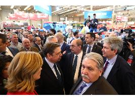 El ministro Planas anuncia que incrementará la dotación del Plan Renove de maquinaria agrícola para situarla por encima de los 8 millones de euros