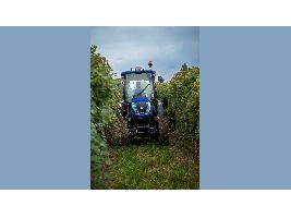 El sistema de guiado avanzado de New Holland para tractores especiales gana un premio EIMA a la Innovación Técnica