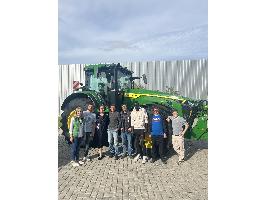Finaliza la segunda promoción de tractoristas John Deere de la Fundación Raimat Lleida