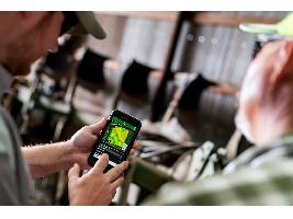John Deere, El centro de operaciones incorpora una empresa cada semana 