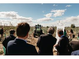 John Deere impulsa 2 nuevos proyectos para cultivos de alto valor en el John Deere Parla Innovation Center
