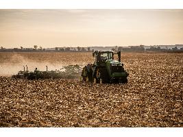 John Deere presenta su nueva maquinaria y tecnología autónoma en el CES 2025
