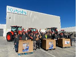Kubota España recoge más de 600 kilos de alimentos para comedores sociales
