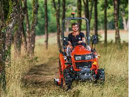 Kubota presenta sus nuevos tractores compactos E KUBOTA Serie EK1