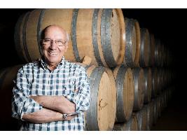 La Fundación UEMC reconoce la trayectoria de Manuel Fariña como impulsor de los vinos de Toro