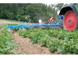 La nueva grada de LEMKEN supera todos los desniveles
