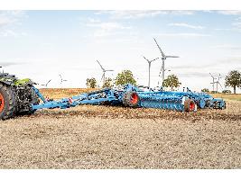 LEMKEN presenta la Rubin 10, con un ancho de trabajo de 10 m