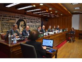 Luis Planas desgrana las principales líneas del Gobierno para asegurar una agricultura viable, rentable y de futuro