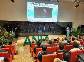 Luis Planas destaca el papel de los ingenieros agrónomos para impulsar la I+D+i en el sector agrario