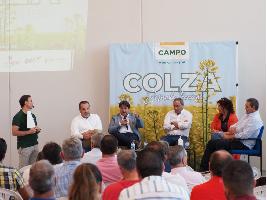 Más de 150 agricultores se preparan para el cultivo de la colza antes del inicio de la nueva campaña