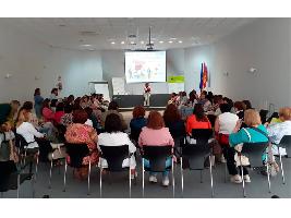 Mujeres cooperativistas de Andalucía, Castilla-La Mancha y Extremadura comparten experiencias y herramientas de liderazgo