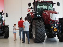 El Día de Puertas Abiertas de Argo Tractors en Villamarciel, un éxito con más de 500 asistentes 