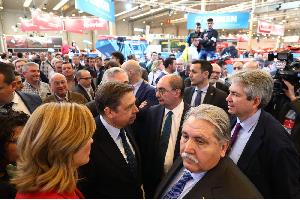 El ministro Planas anuncia que incrementará la dotación del Plan Renove de maquinaria agrícola para situarla por encima de los 8 millones de euros