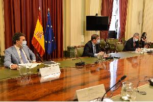 Luis Planas analiza con Cooperativas Agro-alimentarias de España los puntos clave de la futura PAC