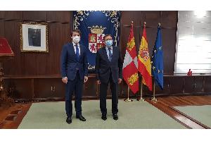 Luis Planas analiza con el presidente de Castilla y León el estado de los debates para la reforma de la PAC