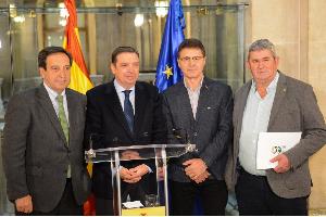 Luis Planas destaca que la “valorización del trabajo” de los agricultores y ganaderos españoles será uno de los principales ejes de actuación del Ministerio