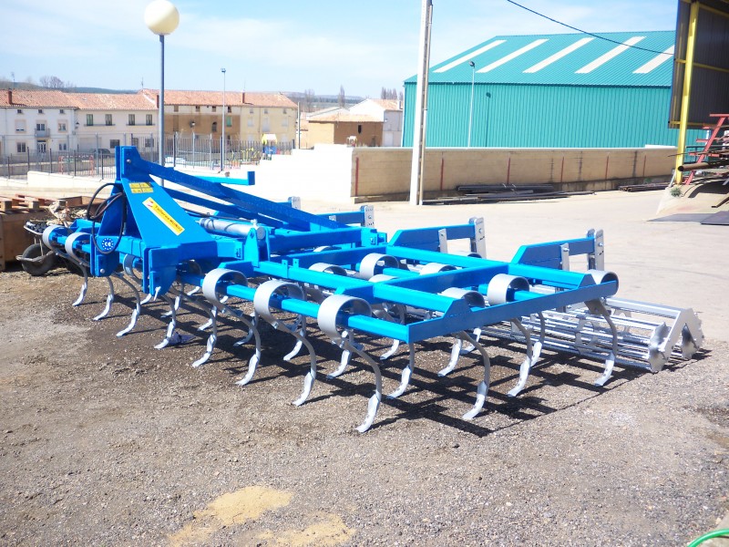 Vibrocultivador Titan