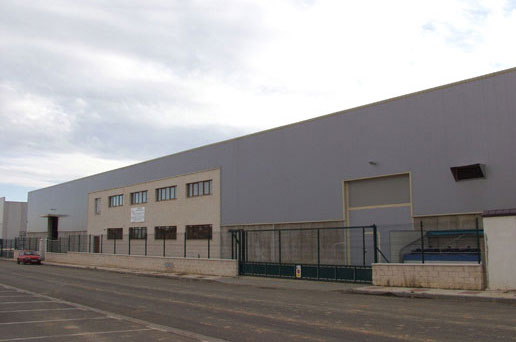 NAVE INDUSTRIAL PARA LA FABRICACIÓN DE PLÁSTICOS