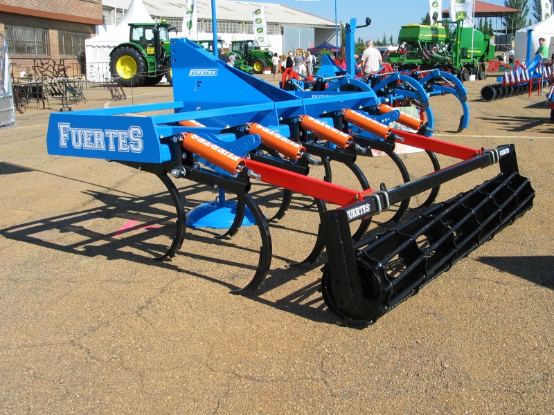 Cultivador chisel