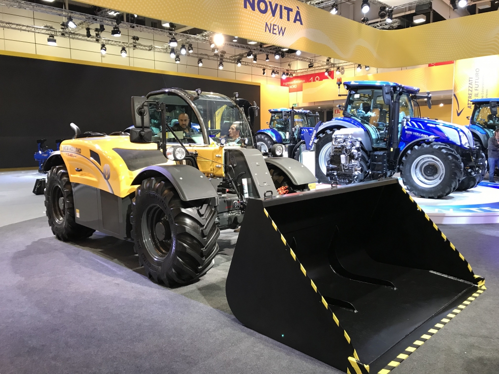 NUEVA TELESCÓPICA NEW HOLLAND GAMA "TH"