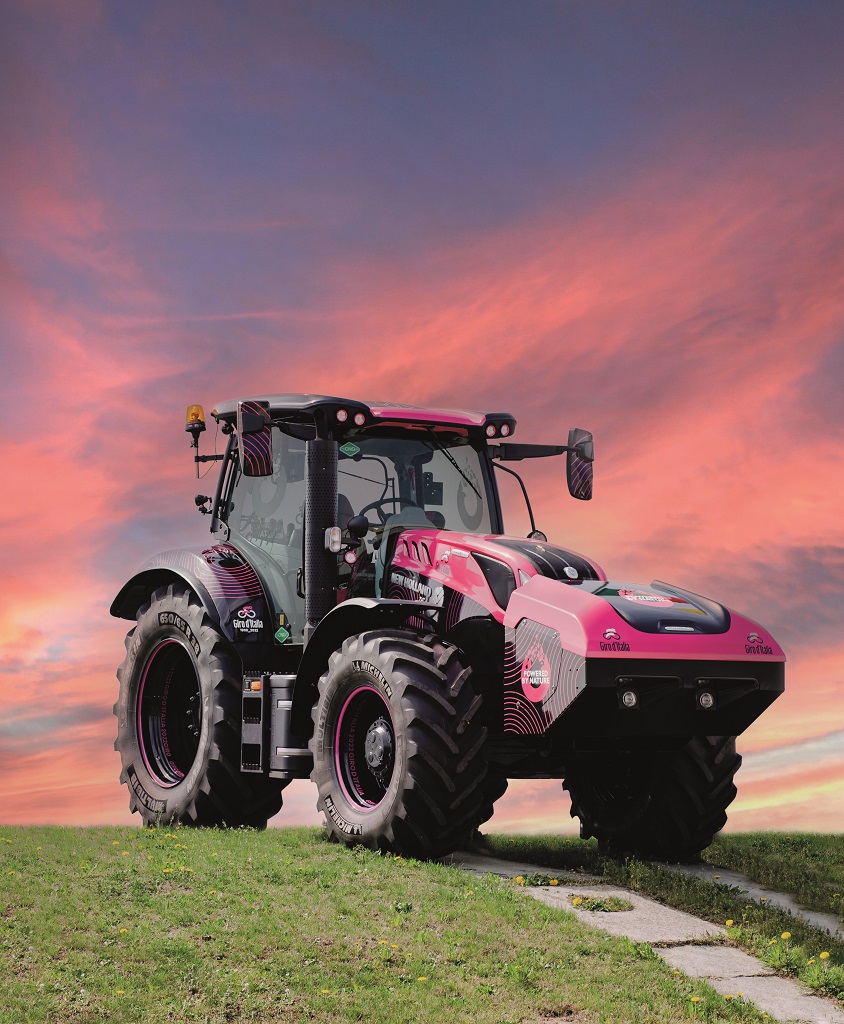 El tractor T6 Methane Power de New Holland lanza un mensaje de sostenibilidad lleno de fuerza durante el Giro de Italia 2022 - 2