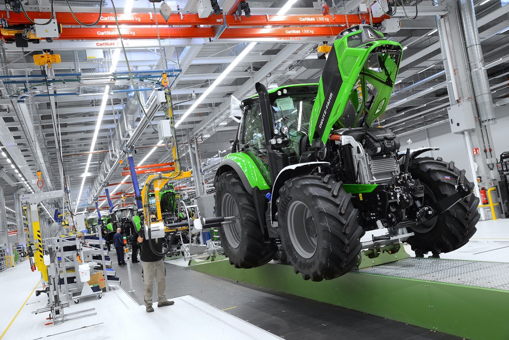 La marca Deutz-Fahr alcanza la tercera posición en ventas de tractores agrícolas en España.